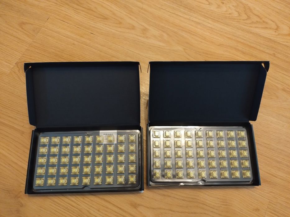 90 switches mecânicos Akko Creamy V3 Yellow Pro