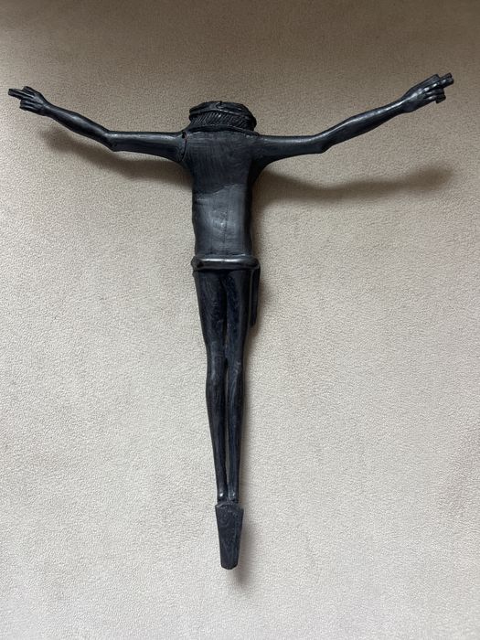 Arte Africana- Escultura de Cristo esculpida em ébano