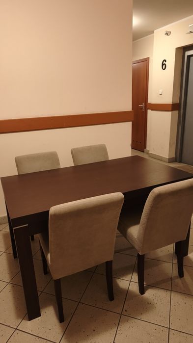 Stół kuchenny rozkładany 140 cm venge + 4 krzesła tapicerowane beżowe