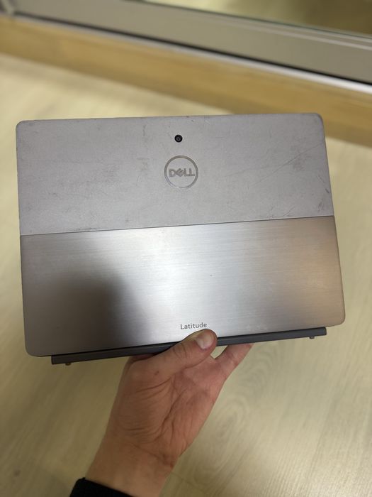 Dell Latitude 2 in 1 7210 16/256