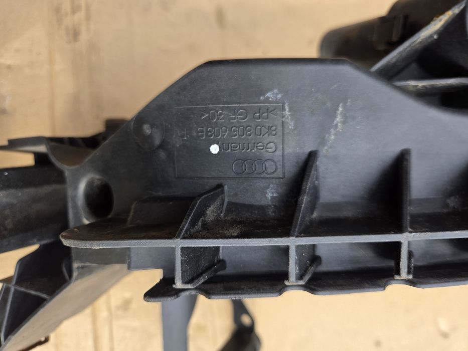 Audi A4 B8 Lift Ślizgi Pod Lampy Sprysk