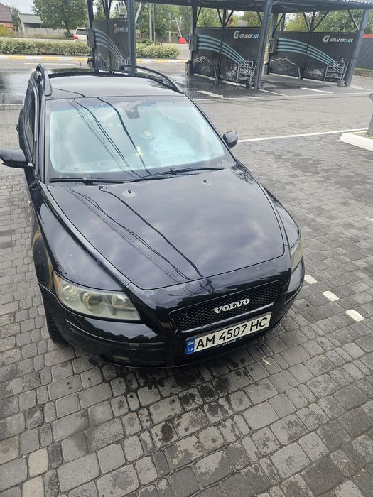 продам volvo v50 2.0