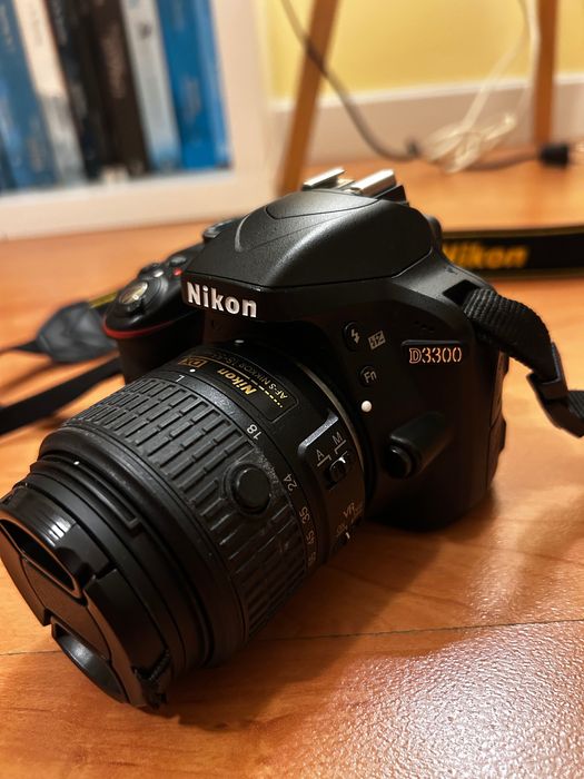 Máquina fotográfica Nikon D3300