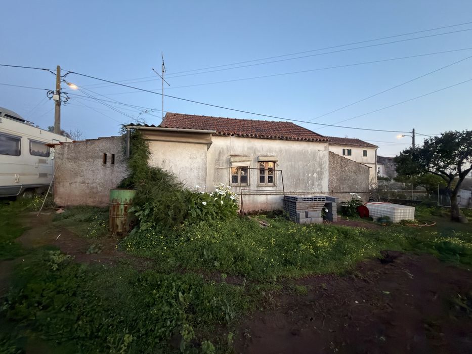 Moradia para recuperar com 650m2 de terreno