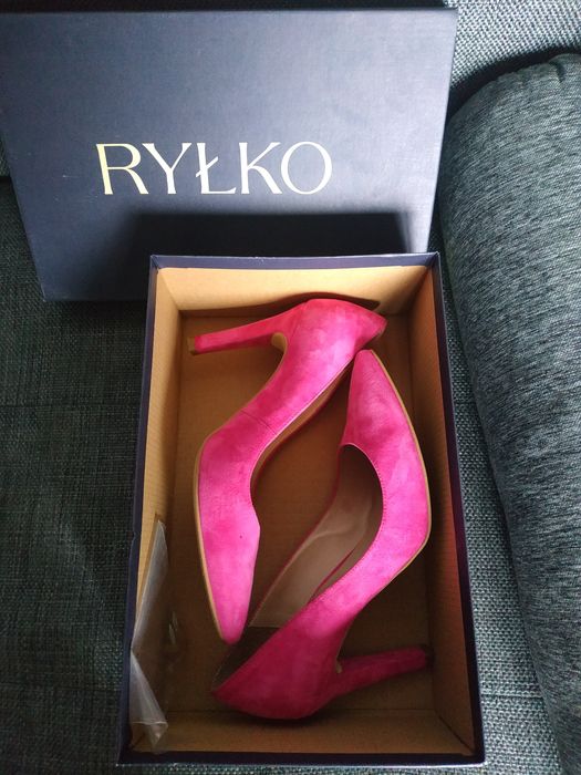 Szpilki zamszowe RYŁKO