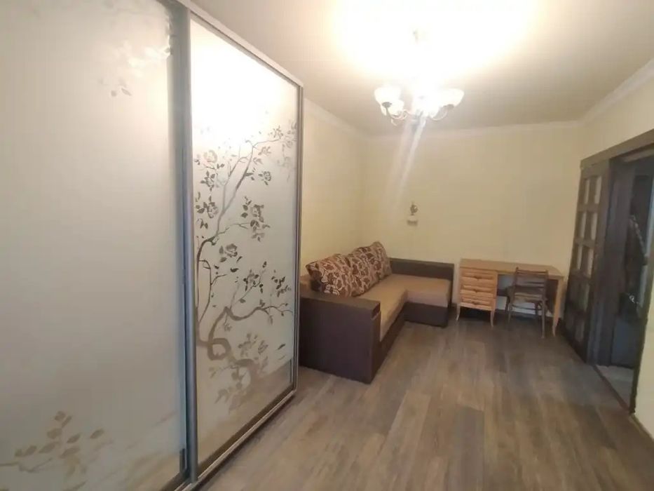 Сдам 1-комнатную  Б.Хмельницкого