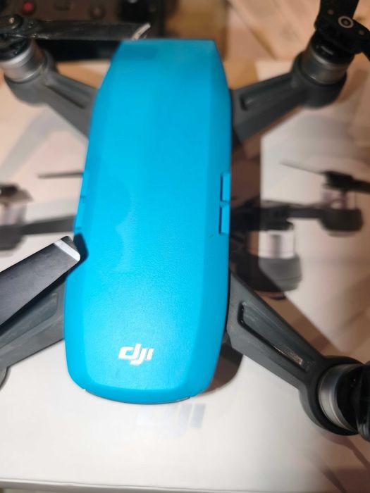Dron DJI Spark komplet i 3 baterie