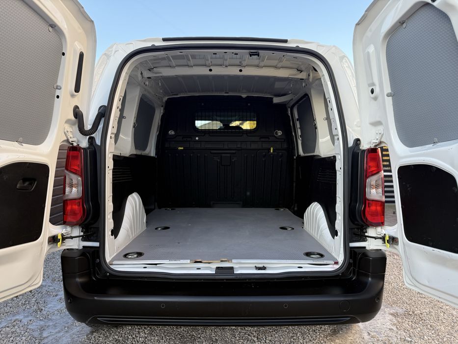 REZERWACJA Peugeot Partner 2020 Faktura Vat 23% Leasing Kredyt Zadbany