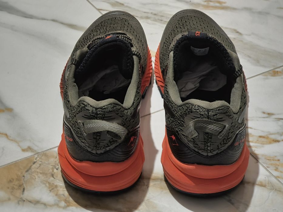 Оригінал 100%  чоловічі кросівки asics gel-trabuco 10  euro 44