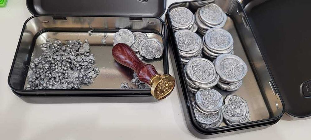 Odbicia lakowe pieczęć  pieczątka ślub zaproszenie srebrne