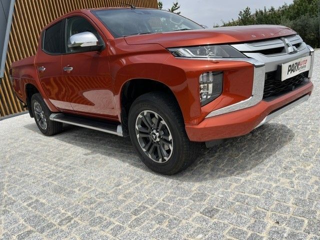Mitsubishi L200 2.3 DI-D CD Invite Strakar Look 4WD