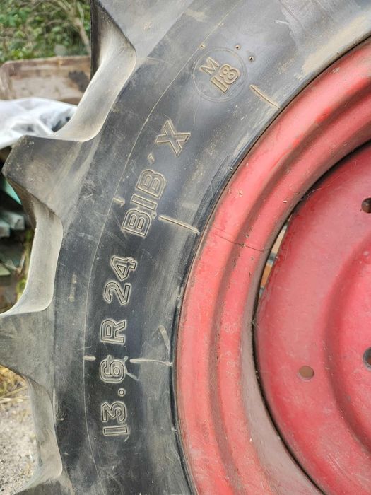 Koła 2 szt Michelin 13.6 R 24 BIB X