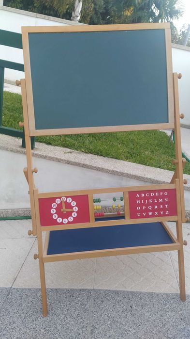 Quadro de Desenho giz Play Board (117 x 70 cm - Madeira