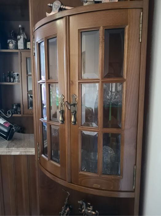 Bar de canto em Madeira