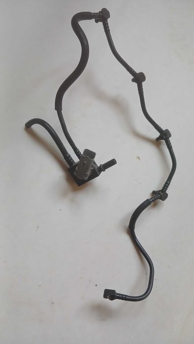 Vivaro трубка паливна для форсунок