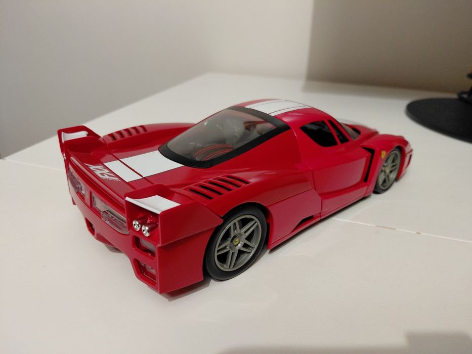 Ferrari FXX Evoluzione 1/18 Hot Wheels