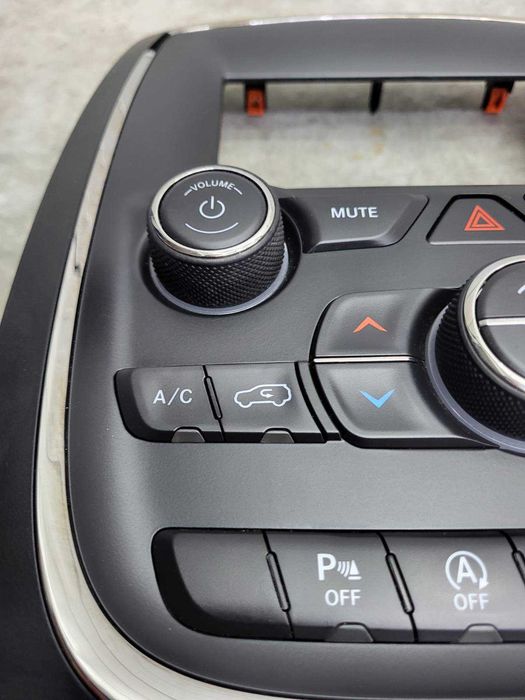 Radio nawigacja UConnect DELPHI VP2_7 CarPlay Dodge Durango 2018, 2020