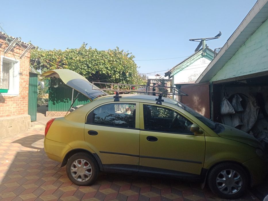 Автомобиль Чери джаги