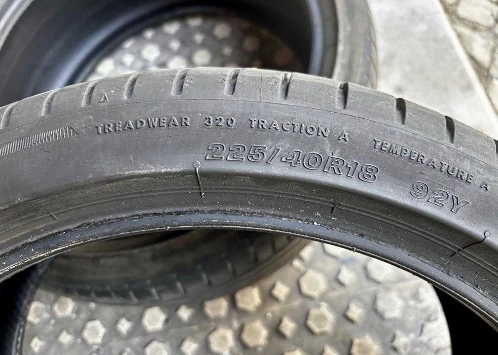 2 pneus Bridgestone Turanza 6 - 225/40R18 92Y - Bom estado