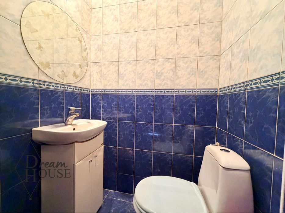 Продаж 2 поверхового будинку