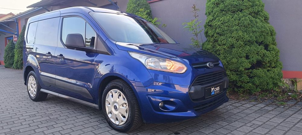 Ford CONNEC  3 osobowy ,grzana szyba, klima ,czujniki parkowania z holandii