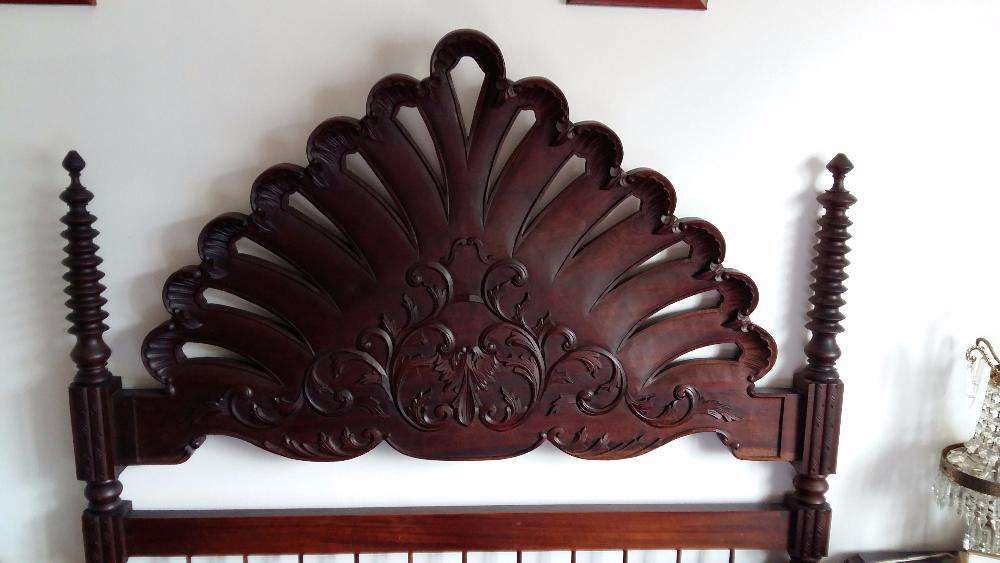 Mobília quarto Mogno Vintage