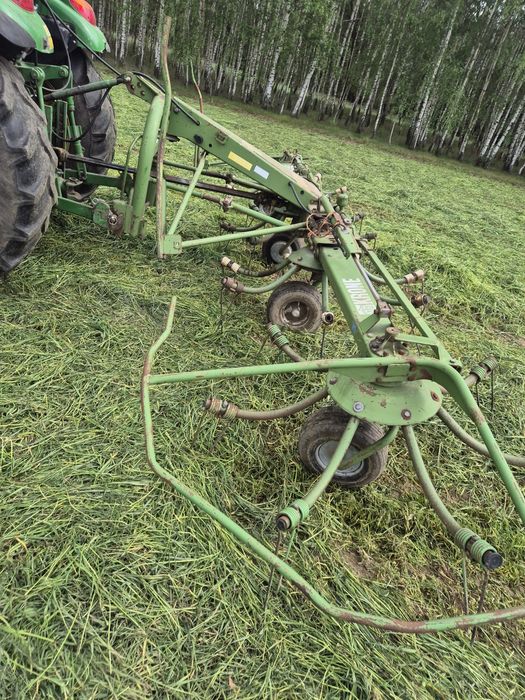 Przetrząsarka do siana krone