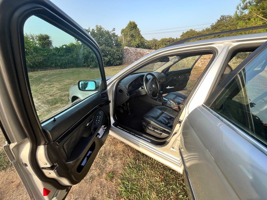 BMW 525d Touring E39 (05/2000) – Nacional | Pele | Teto de Abrir | IUC Antigo