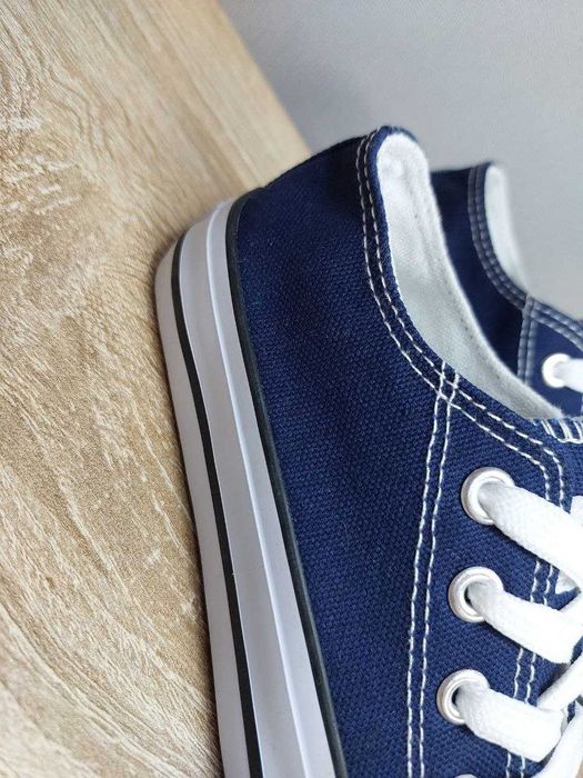 Дитячі кеди (розміри 28й - устілка 18.5 см; 29й - устілка 19 см)