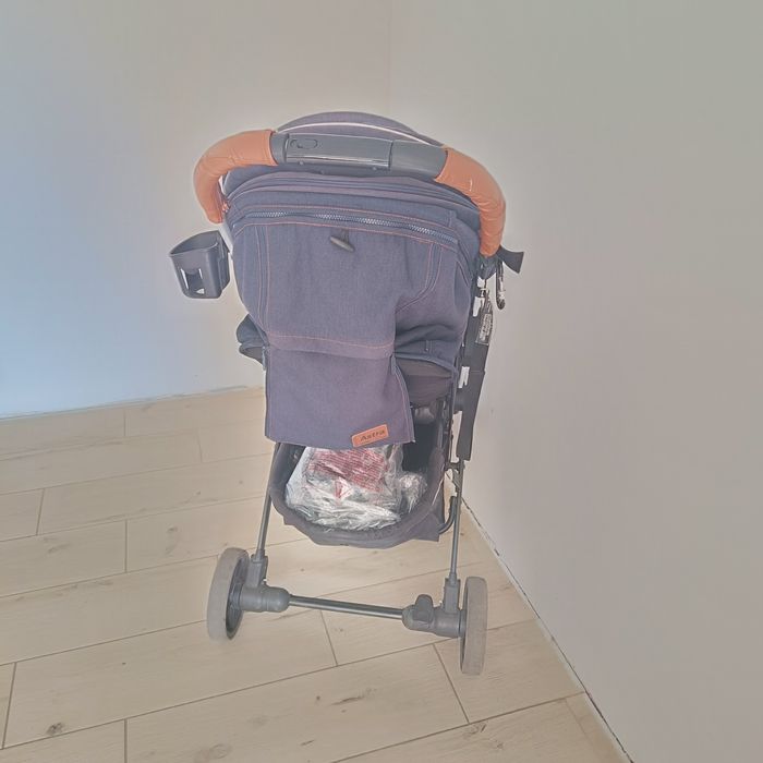 Прогулянкова коляска Carrello Astra