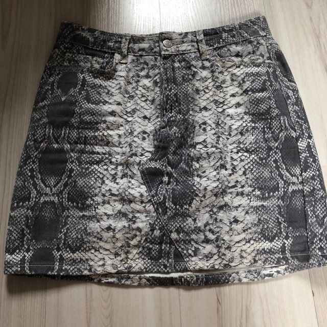Spódnica New Look wzór wężowy roz M