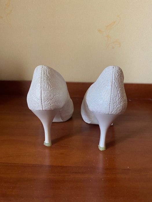 Святкові туфлі весільні туфлі