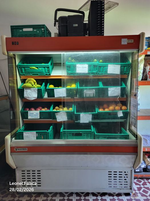 Vitrine de Frutas e Legumes