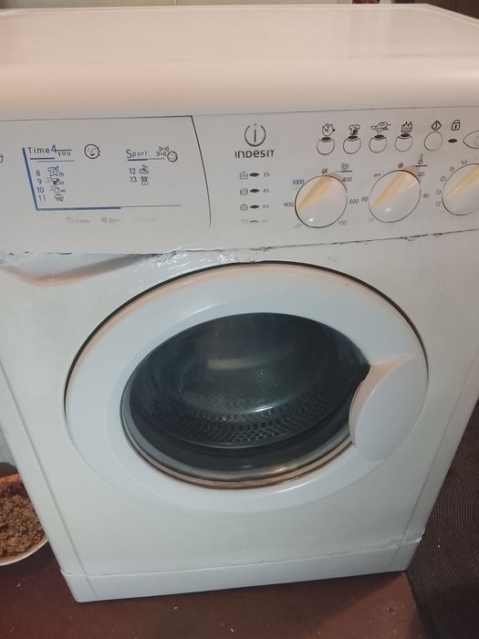Пральна машина Indesit wisl 105x