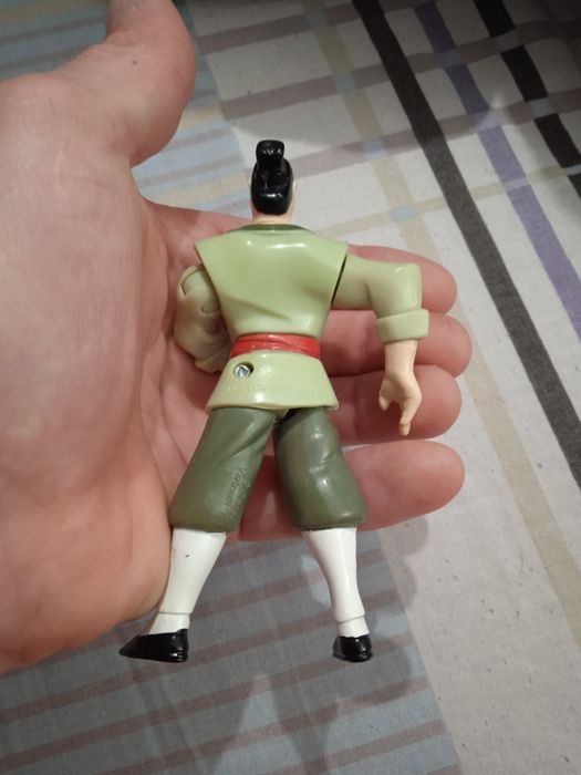 Продам фигурку McDonald's Li Shang Mulan, игрушка Pixar