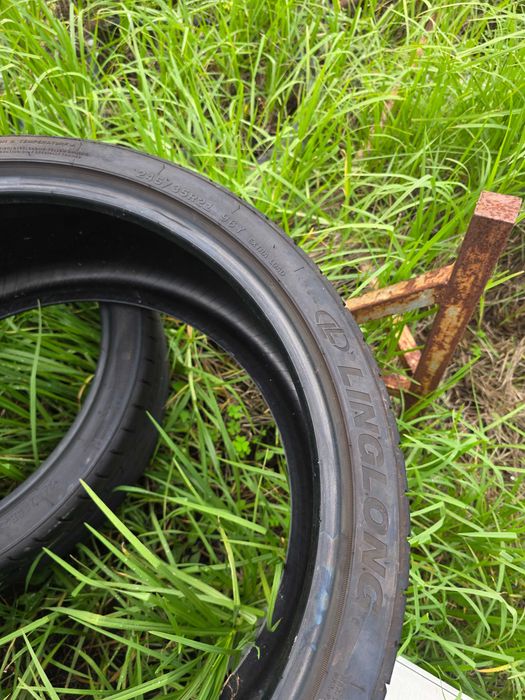 Pneus 245 35 zr 21 Tesla continental 5