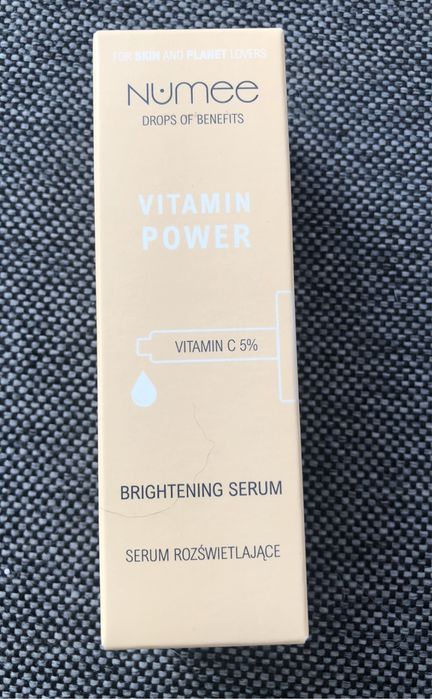 Serum rozświetlające Numee Vitamin Power z witaminą C 5%