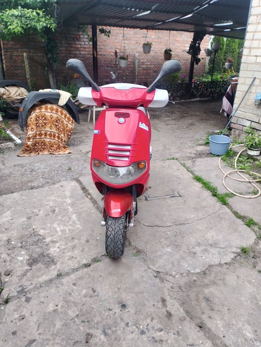Скутер Piaggio 2009року