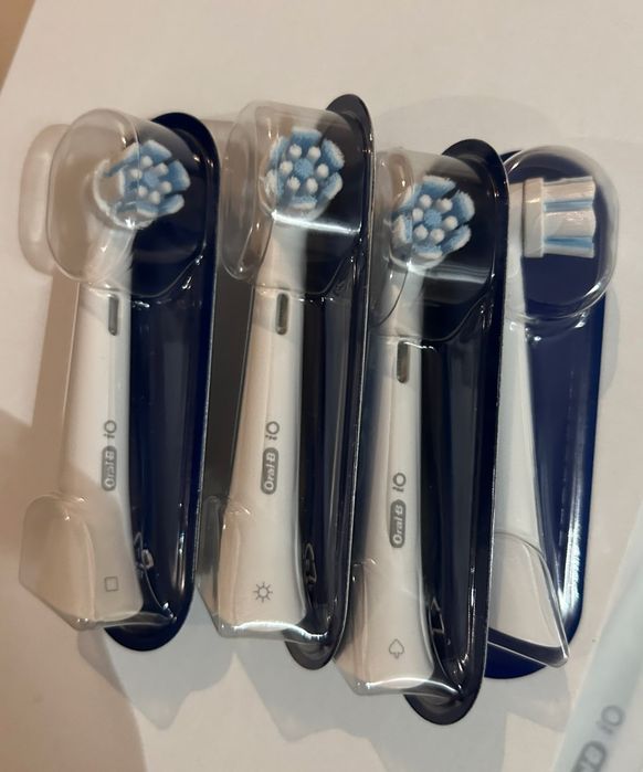 Koncowki szczoteczki oral b io 4 sztuki