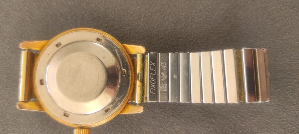 Relógio automático antigo