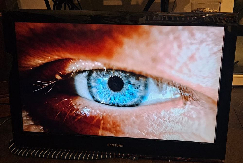 Telewizor Samsung 37 cali