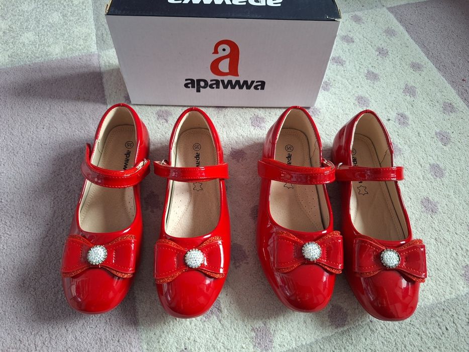 Śliczne świąteczne balerinki czerwone r 35 dla bliźniaczek