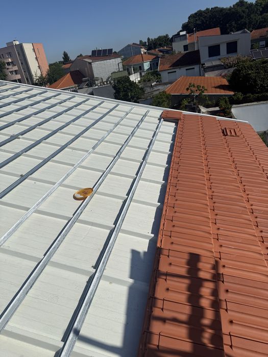 Recuperacao de telhados e caleiras como tambem fazemos novos