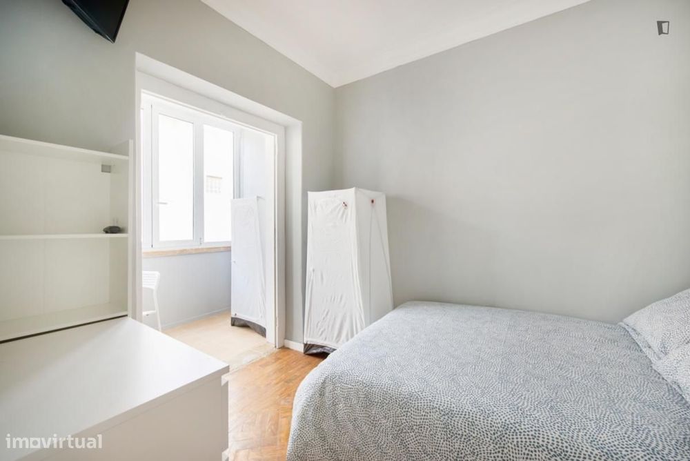 Quarto - localizado em Amadora Lisbon