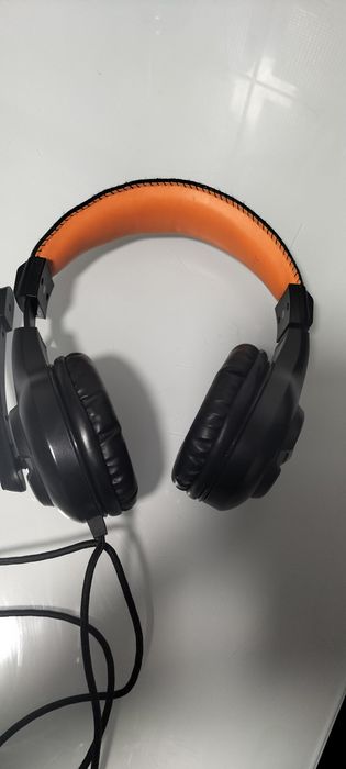 Fones Indeca com fio