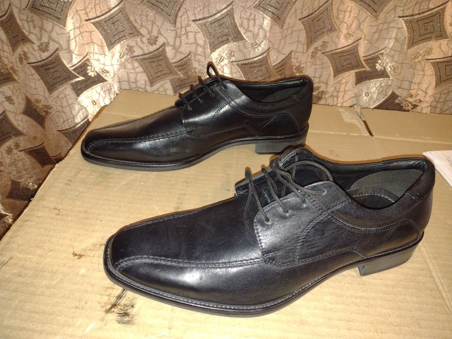 Туфлі Varese, шкіряні, ідеальні, нові, розмір 45(31).