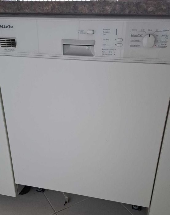 Máquina de lavar louça Miele G 651 SCI Plus