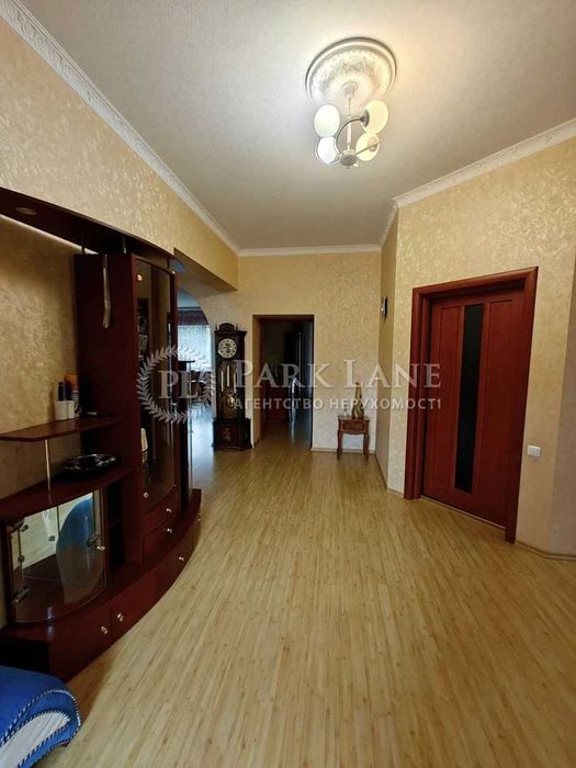 Щасливе. Затишний будинок з ремонтом