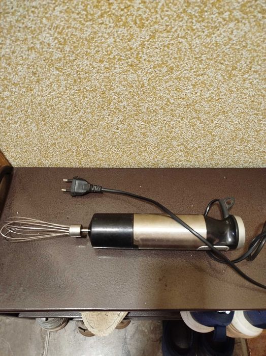 Продам блендер аврора