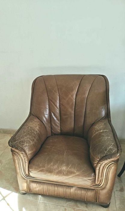 Móvel de casa de Jantar / Louceiro (com oferta de dois Sofás)